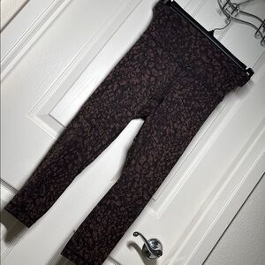 Lululemon crop leggings. Size 4.